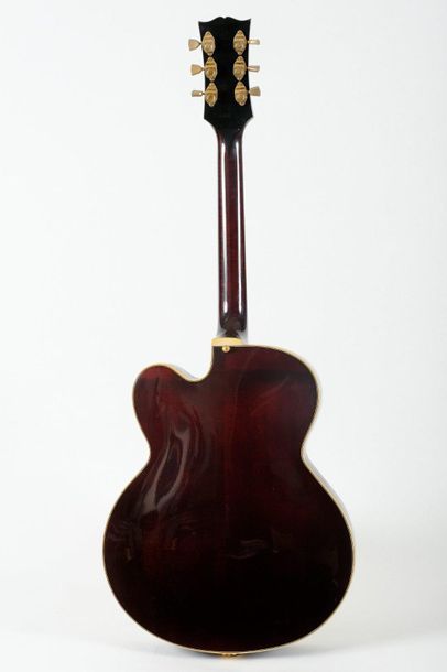 null Gibson Archtop Electric Guitar, Johnny Smith model 1973, serial number 376 366,...