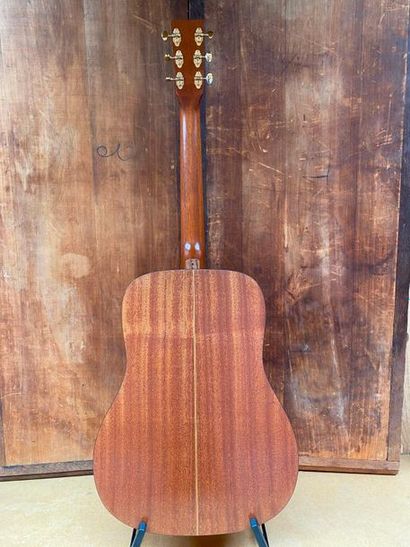 null Norman made in Canada folk guitar Studio ST40 model

Serial No. 00107100847

Very...