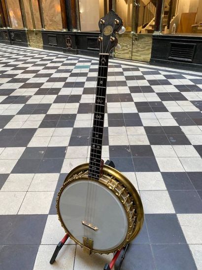 null Tenor Banjo JOHN GREY Orchestra Solid
> made in London circa 1960
> Very good...