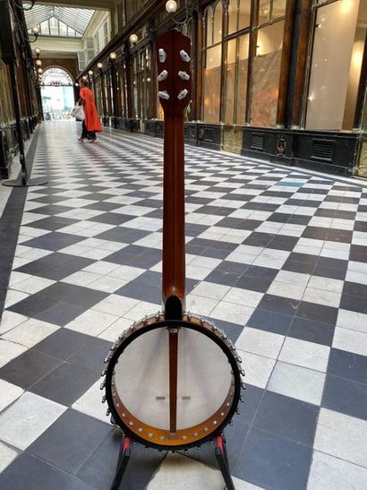 null Banjo guitar VEGA Little Wonder from 1926
> Nice condition, ready to play. Mechanics...