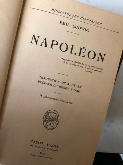 null Jérôme et Jean Tharaud 4volumes en belles reliures. Edition Plon 1934

Un royaume...