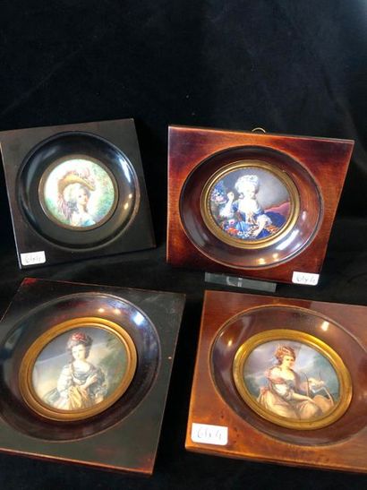 null Set of 4 round miniatures in representative frames:

A Lady with a pearl necklace,...