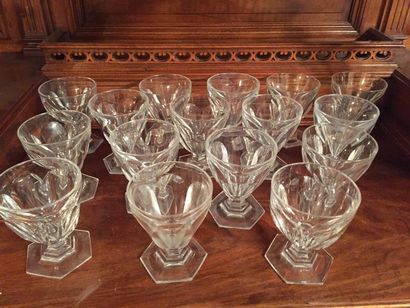 null House BACCARAT, model HARCOURT including

16 water glasses

7 champagne glasses

7...