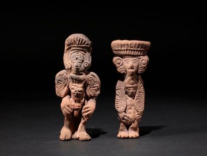null Lo de 2 Figurines votives

Terre cuite brune

Culture Teotihuacan, Mexique

500...