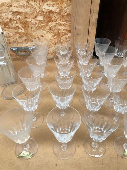 null House BACCARAT

Côte d'Azur Model 

Large set including 24 water glasses, 24...