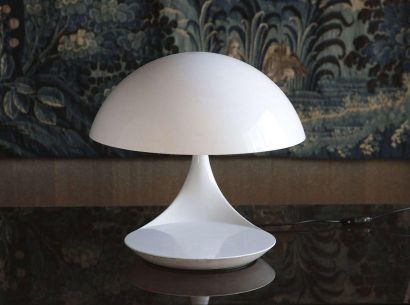 null MARTINELLI Elio, model CObra

Cobra" lamp model "629" 1968. Lamp with swivel...
