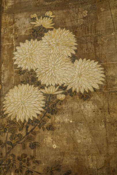 null Large two-panel folding screen of the "Rinpa" school with chrysanthemum decoration....