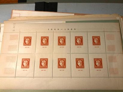 null FRANCE : Lot de timbres en feuilles dont CITEX x2 et feuilles de 100 des séries...
