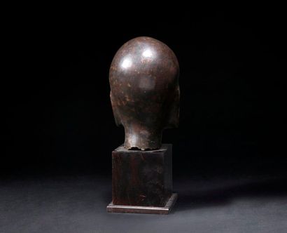 null Tête de Lohan aux longs sourcils en bronze .Chine Qing 18/19eme.H : 14cm