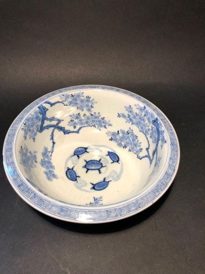 null Blue-white porcelain bowl decorated with five turtles swimming surrounded by...