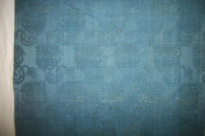 null Blue Damask, Italy or Spain, end of the 16th century, with small patterns, sowing...