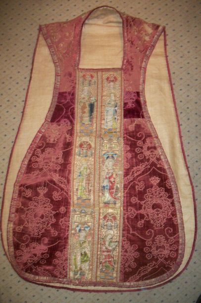 null Chasuble, 16th century, in late 15th early 16th century red cut gothic velvet...