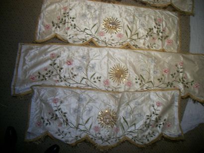 null Four mantling for a procession canopy, circa 1900, white satin, decorated with...
