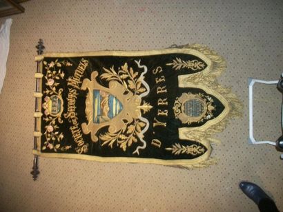 null Banner, 1897, green velvet embroidered gold with a handshake in an escutcheon...