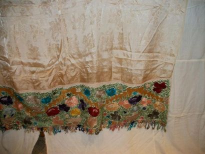 null Door Izar, Morocco, Rabat, consisting of a white damask veil and the remains...