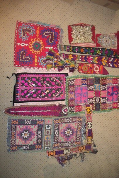 null Embroidery meeting, Afghanistan, Pakistan, Kaitag, bag, squares, caps, cases,...