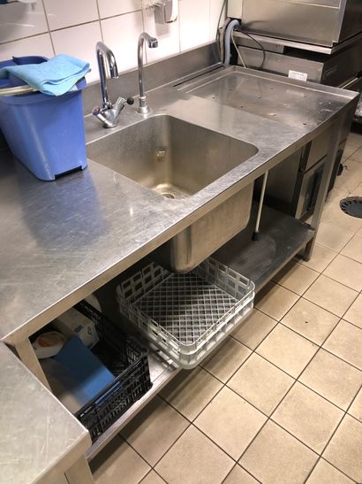 null Stainless steel table with single sink and mixer tap