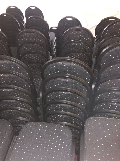 null Lot of +/- 50 Banquet Chairs Navy blue fabric and gold pastillage