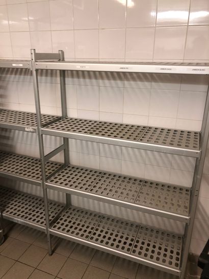 null 3 double food shelves + 3 plate trolleys + cloakroom locker + food shelf with...