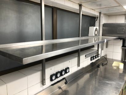null 6 stainless steel wall shelves (including 2 large ones)