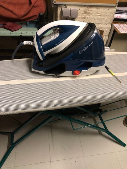 CALOR ironing board and iron