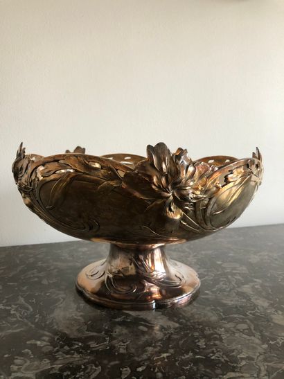 null Christofle

Coupe en métal argenté d’esprit Art Nouveau

15x26cm