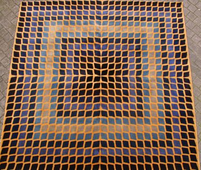 null 
Tapis moderne contemporain XX
Carton d après Calder
Dimensions. 253 x 206 cm
Caractéristiques...