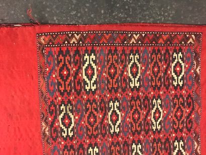 null Paire de Tchouval (Turkmen) fin XIXème, tapis de selle. 

Pièce de collection....