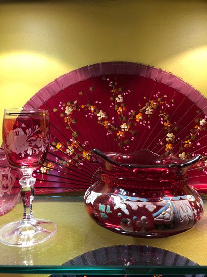 null Red tinted glassware set