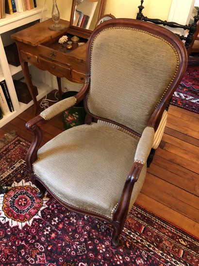 null Paire de fauteuils en bois naturel

Style Louis XV