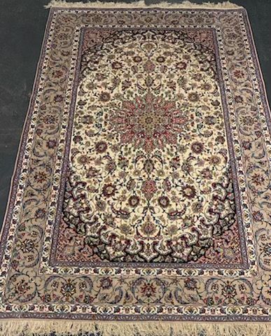 null Exceptionnel et très fin tapis Ispahan (Iran) atelier impérial, époque du Shah,...
