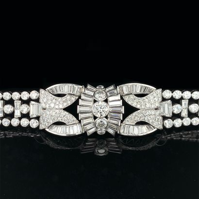 null Important platinum (950‰) and white gold (750‰) flexible, openwork "cuff" BRACELET,...