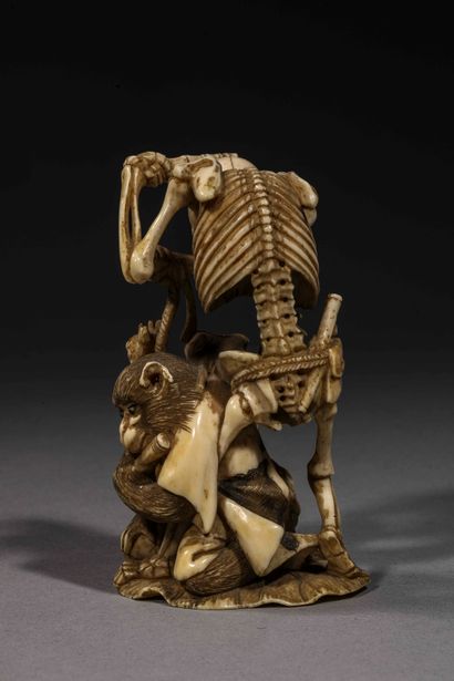 null Japon, fin du XIXe siècle ou début du XXe siècle

"Squelette jouant avec un...