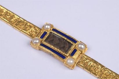 null 
Travail français, circa 1840. 
Rare bracelet de la princesse Clémentine d’Orléans.
 
En...