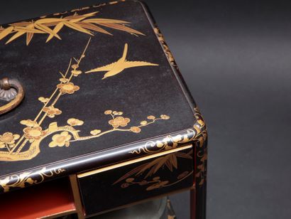 null Sageju-bako ou service à pique-nique en laque à fond noir décoré à l'or de bambous...
