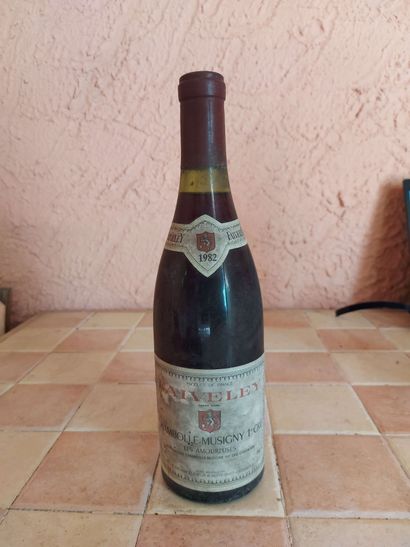 null BOURGOGNE CHAMBOLLE MUSIGNY	LES AMOUREUSES	

FAIVELEY	

ROUGE 	75CL 	1982 	B.G	...