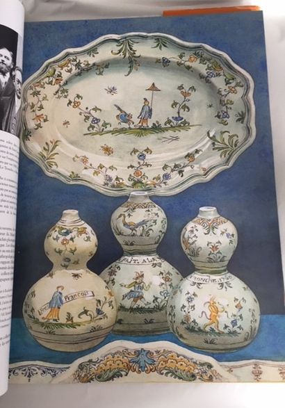 null POTTERS AND EARTHENWARE MAKERS IN THE DAUPHINE. SPILLEMAECKER Chantal. Glenat...