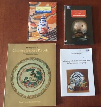  Introduction to Chinese porcelain from the Qing Dynasty. Eléonore RINGER.2003. 
...