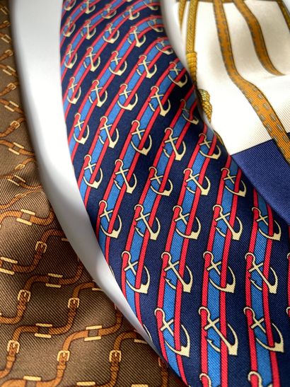 null HERMES, Paris

Lot de 3 cravates en soie à décor imprimé



PRIX DE DEPART :...