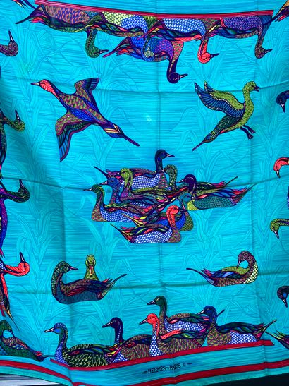 null HERMÈS Paris made in France 

Silk square with ducks print



STARTING PRICE...