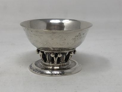 null Georg JENSEN 

Small silver (925/00) pedestal bowl, dated 1919

Height: 3 cm;...