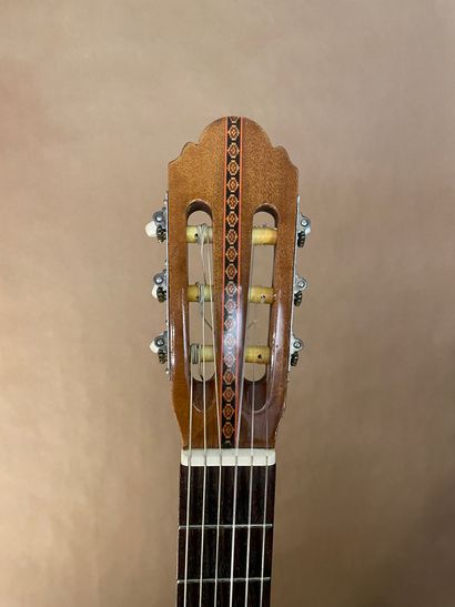 null Beautiful anonymous student guitar, Japan, 1968

String length 658mm, nut spacing...