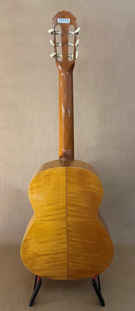 null Beautiful anonymous student guitar, Japan C.1980

String length 648mm Spacing...
