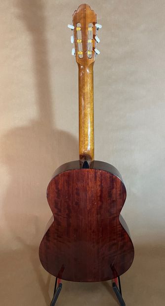 null Belle Guitare d'étude anonyme , Japon, 1968

Diapason 658mm, espacement au sillet...