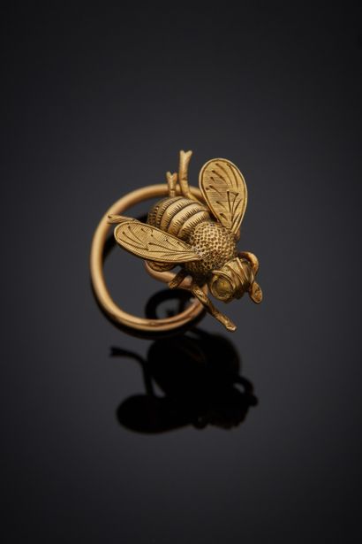RESSORT à CHEVEUX « abeille » ciselé en or...