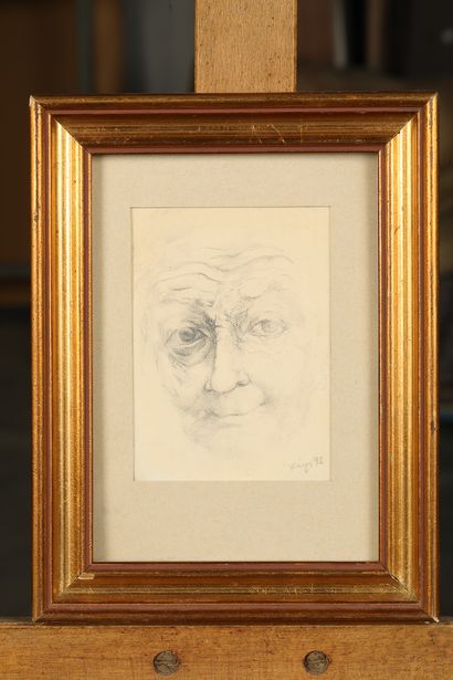 null Modern school

Portrait of a man

Pencil drawing, signed lower right

9,2x6...