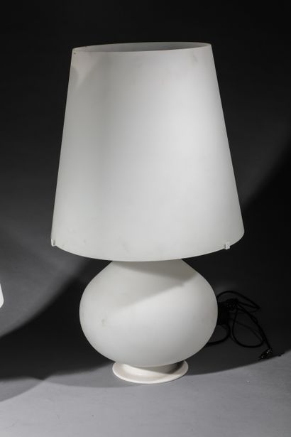 null After Max Ingrand 

Lamp in opaline glass