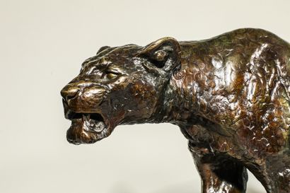 null Louis RICHE (1877-1949)

Lioness and lion

Sculpture proof in bronze with shaded...