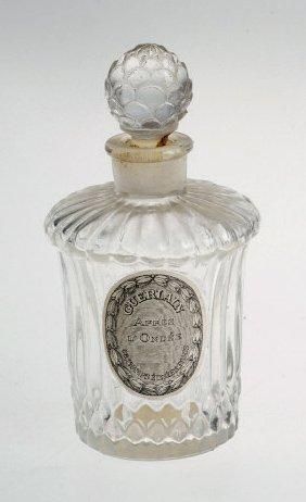 GUERLAIN «APRÈS L'ONDÉE» Flacon en verre modèle Louis XVI, Réalisé par Pochet et...