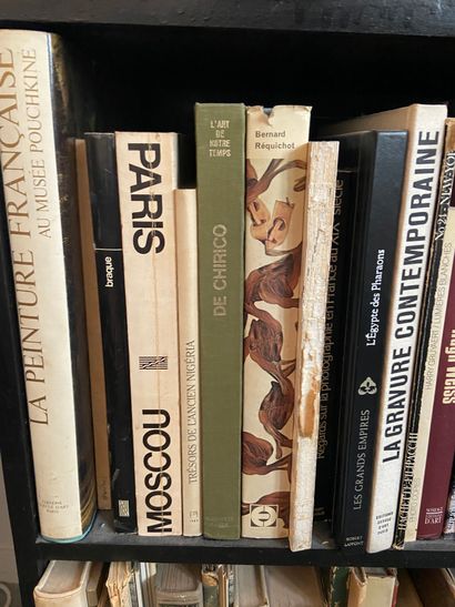 null DOCUMENTATION BEAUX-ARTS, about 50 books including:



PARIS-MOSCOW // De Chirico...